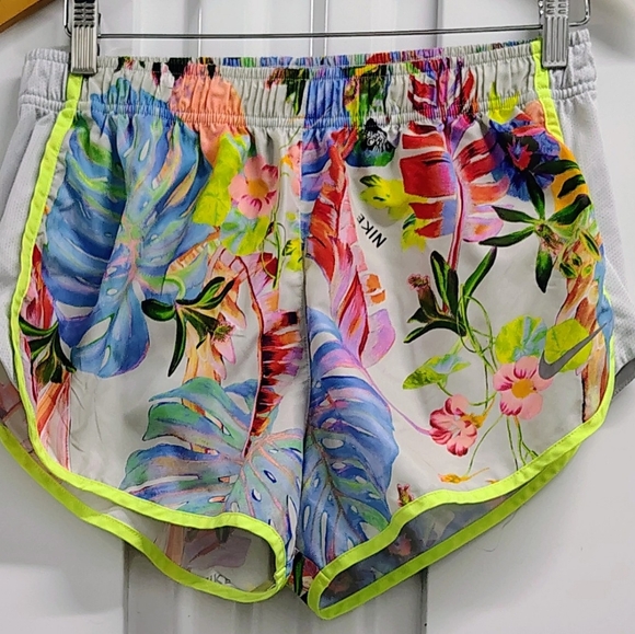 Nike Pants - NIKE DRI-FIT 🦜 PARROT MARGARITAVILLE TROPICAL RUNNING SHORTS WOMEN'S SIZE LARGE